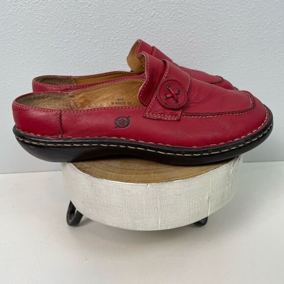 Born Vibrant Red Leather Slip-On Loafers with Moccasin Stitching Size 8 EUC - Picture 7 of 10